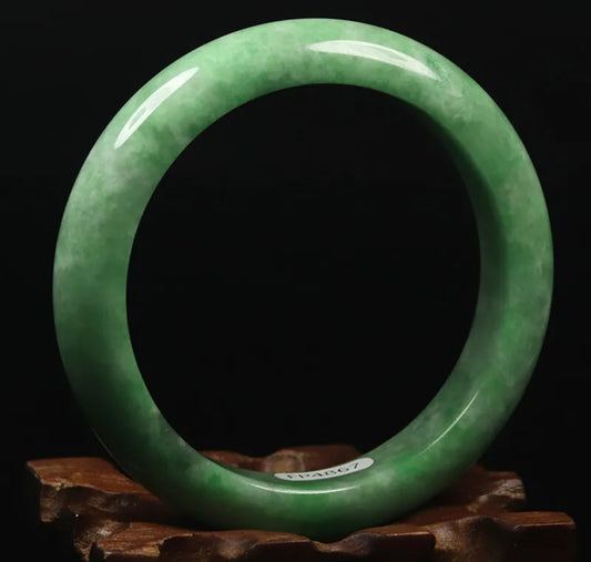 VINTAGE Medium Jadeite Green Jade Bangle Size 58mm U787