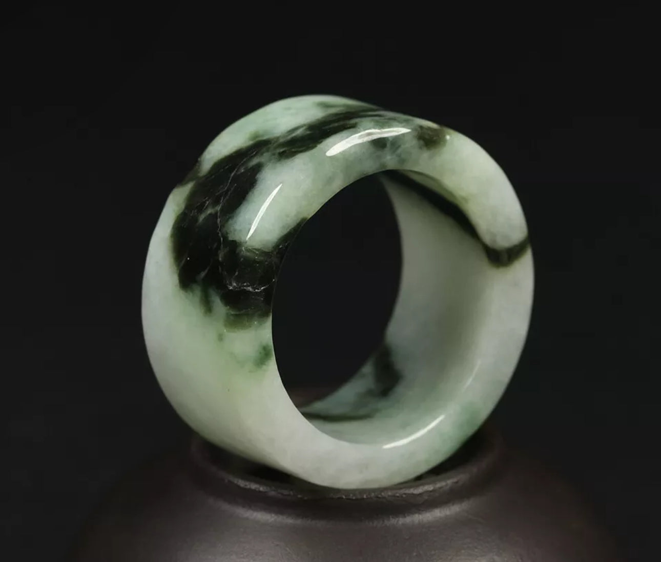 VINTAGE Large Jadeite Green Jade Thumb Ring - Marble Jade Hues Size 11.5 U396 - JazzyJewelbyAmina 