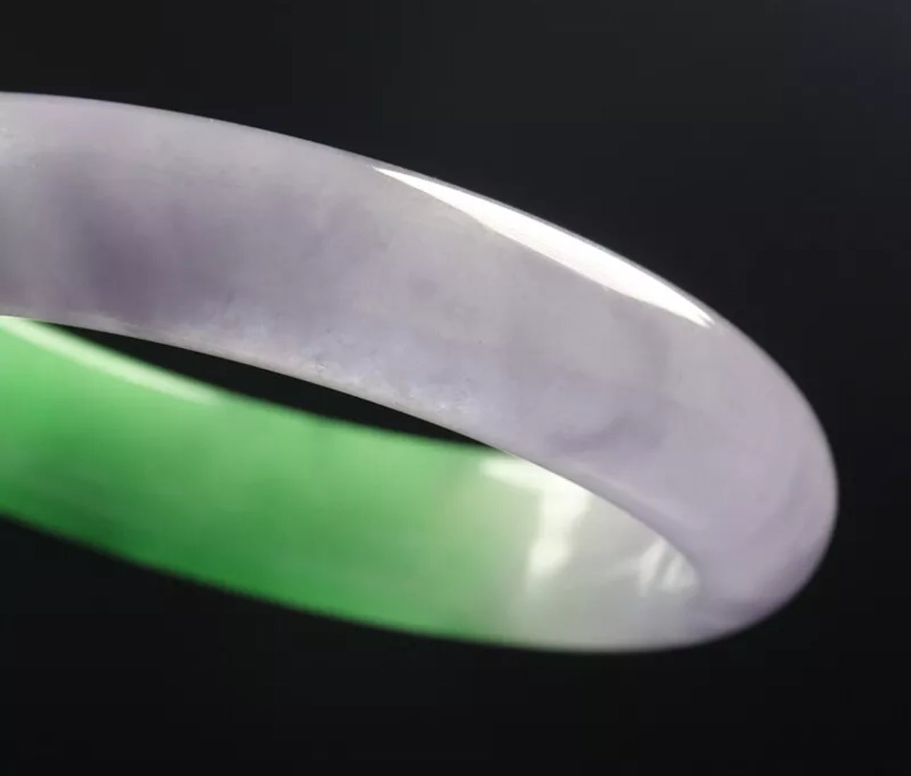 VINTAGE Medium Jadeite Green Jade Bangle Size 58mm D481