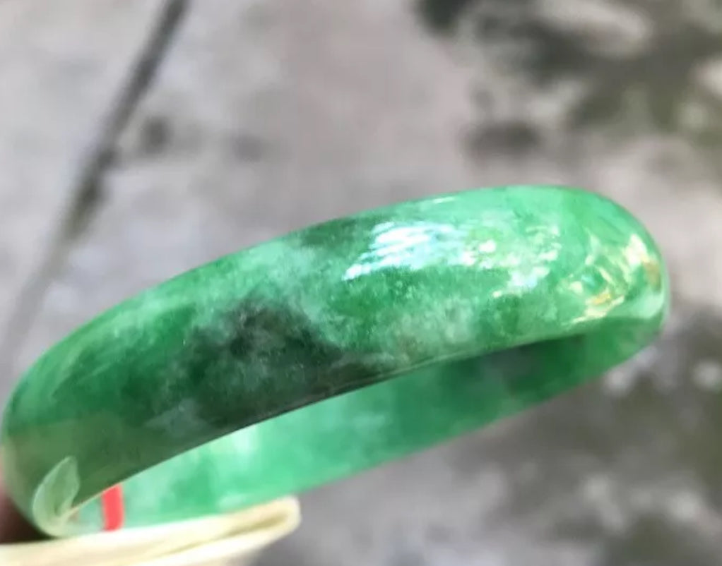 VINTAGE Large Jadeite Green Jade Bangle Size 62mm Emerald Green A464