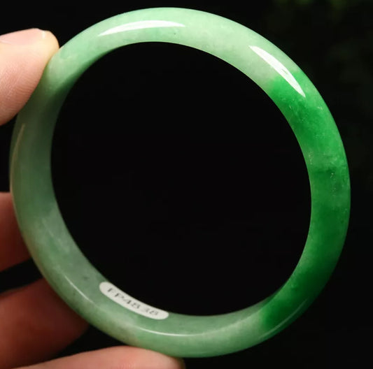 VINTAGE Small Jadeite Green Jade Bangle Size 56mm S729