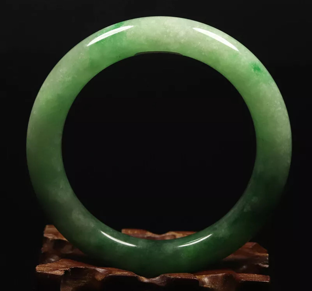 VINTAGE Medium Jadeite Green Jade Bangle Size 59mm D357