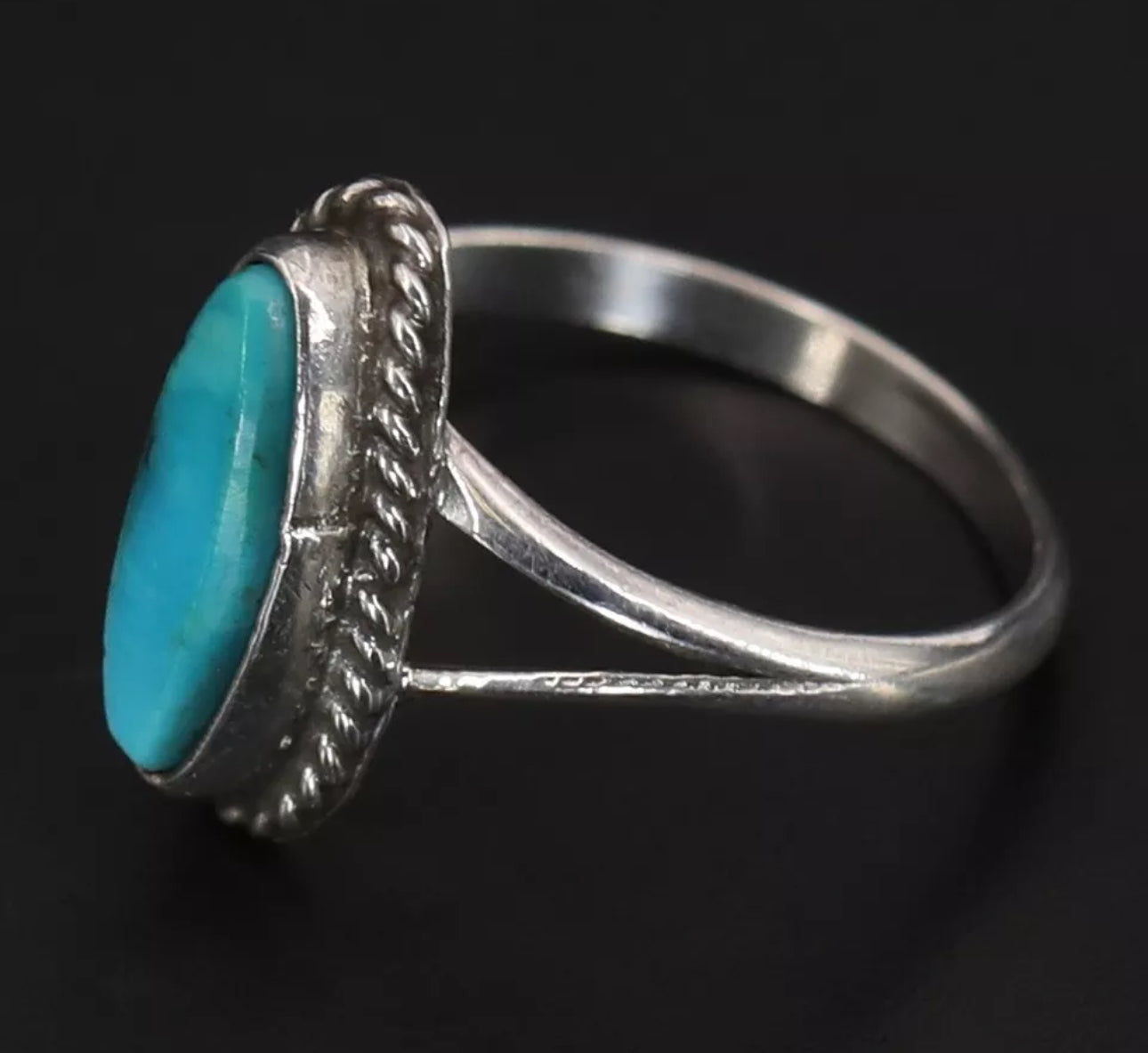 VINTAGE - NAVAJO Turquoise Elongated Braided STERLING SILVER Ring Size 6US