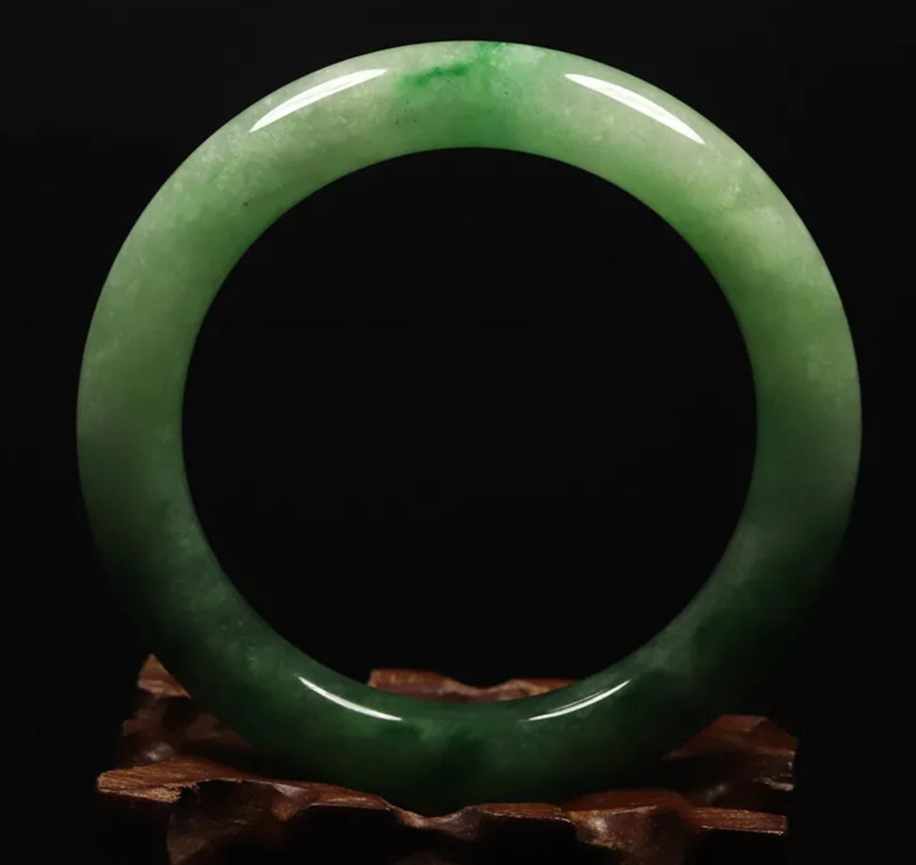 VINTAGE Medium Jadeite Green Jade Bangle Size 59mm D357