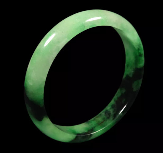 VINTAGE Medium Jadeite Green Jade Bangle Size O733