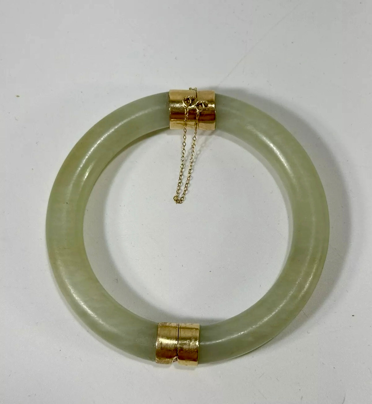 VINTAGE 14k Gold Hinged Jade Bangle w/ Safety Chain