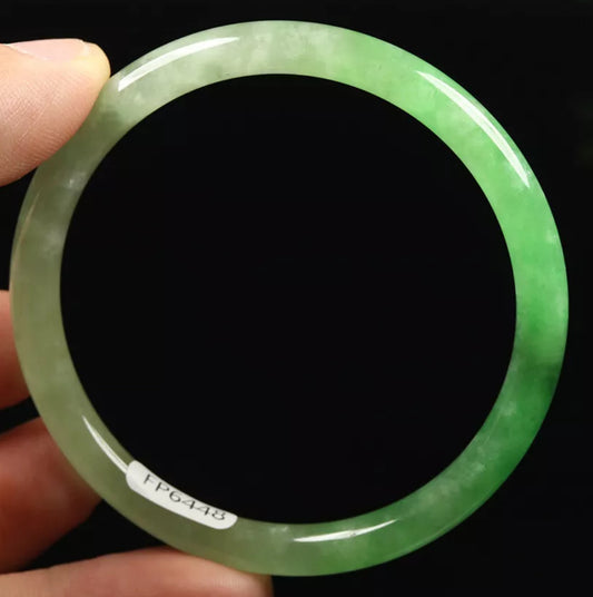 VINTAGE Small Jadeite Icy Green Jade Bangle Size 5m Y448 Round Princess Thin Cut!