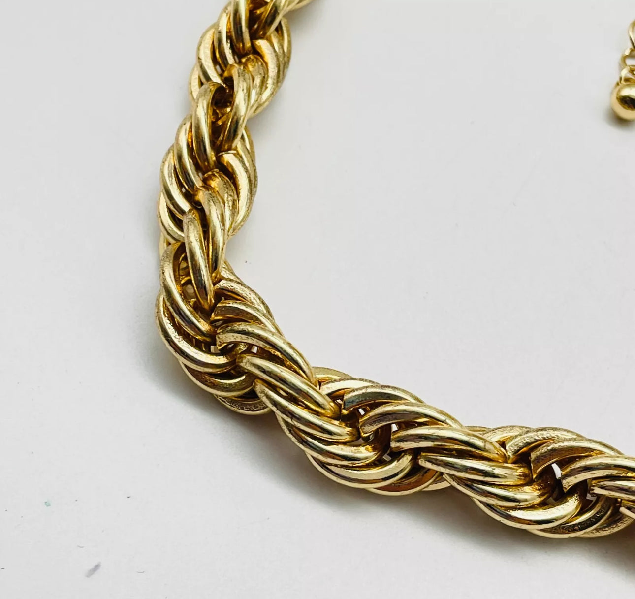 VINTAGE-Owned Thick Rope Choker Necklace GOLD TONE Chunky - JazzyJewelbyAmina 