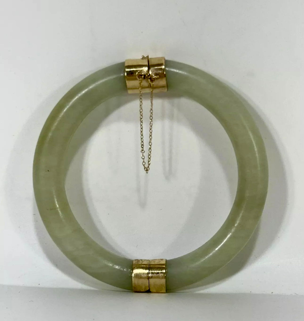 VINTAGE 14k Gold Hinged Jade Bangle w/ Safety Chain