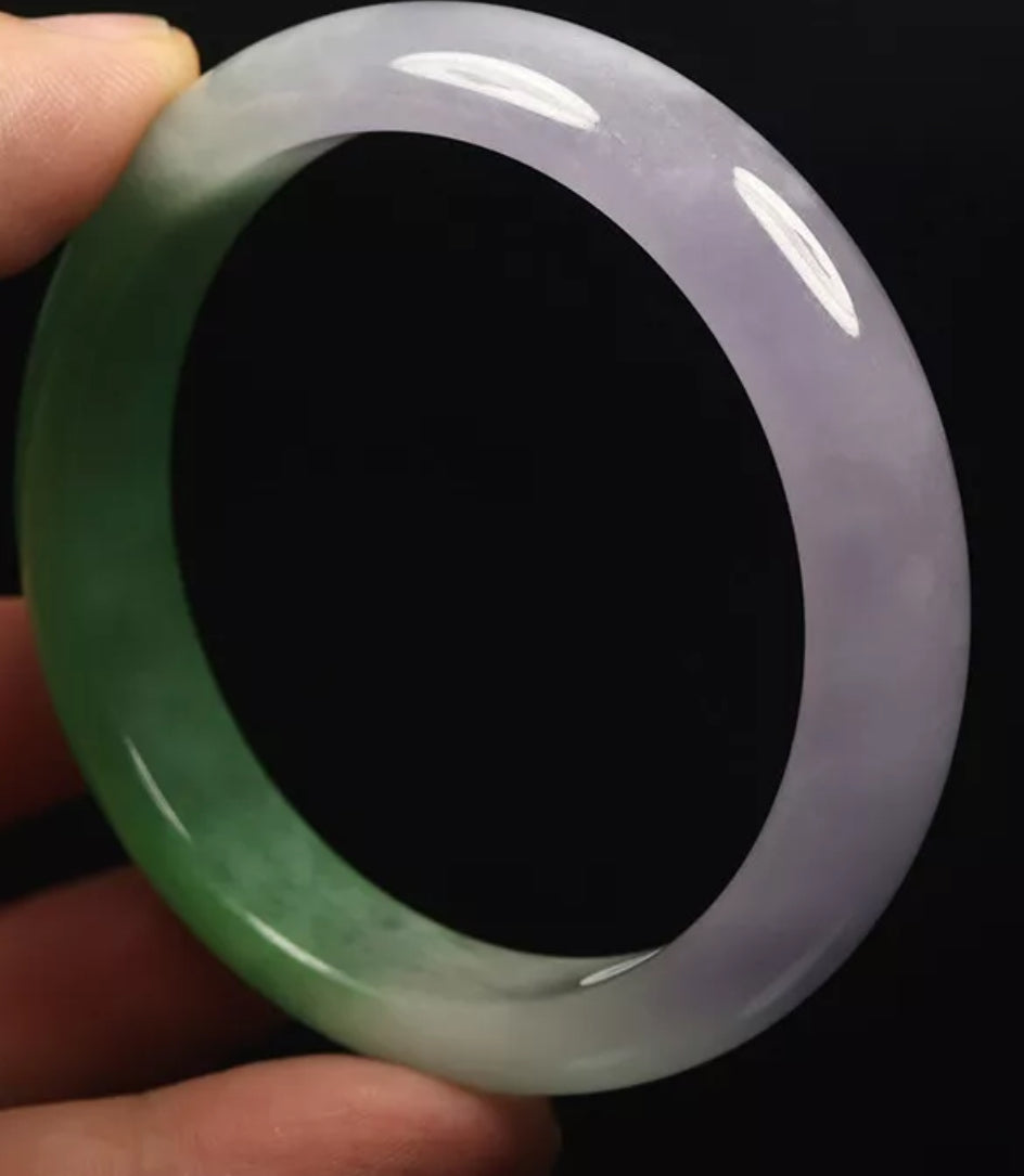 VINTAGE Medium Jadeite Green Jade Bangle Size 58mm D481