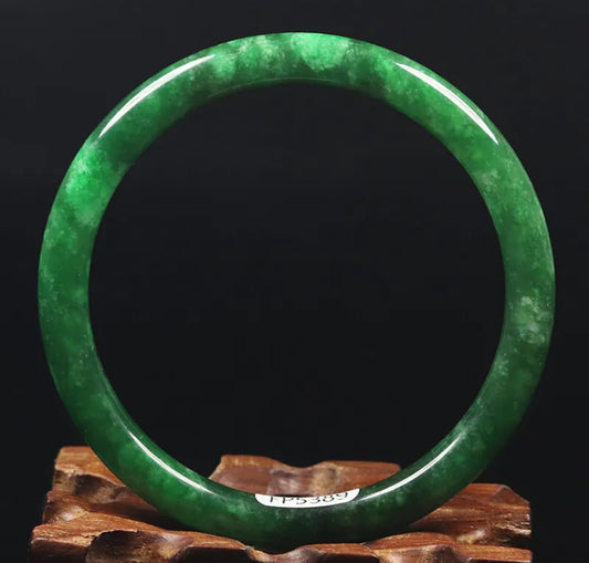 VINTAGE Medium Jadeite Green Jade Bangle from Burma - Size 59mm Round Princess Thin Cut F831