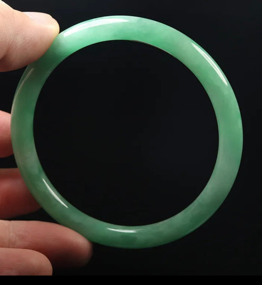 VINTAGE Large Jadeite Green Jade Bangle Round Princess Cut Size 60mm F759