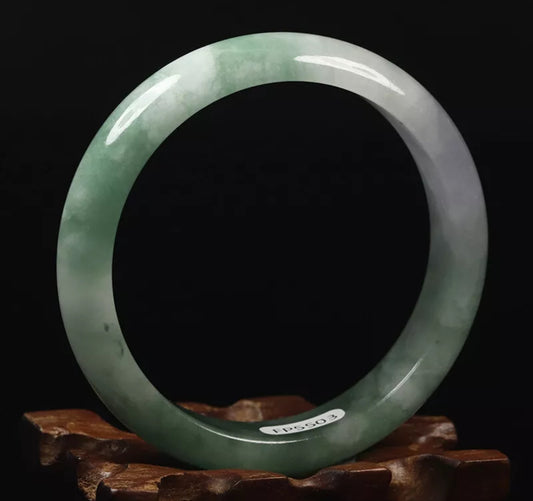 VINTAGE Medium Jadeite Green/White Jade Bangle Size 59mm O1059