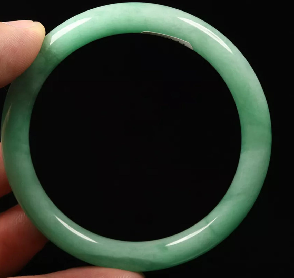 VINTAGE Medium Jadeite Green Jade Bangle Size 58mm Round Princess Cut Size Apple Green Jade! D379 - JazzyJewelbyAmina 