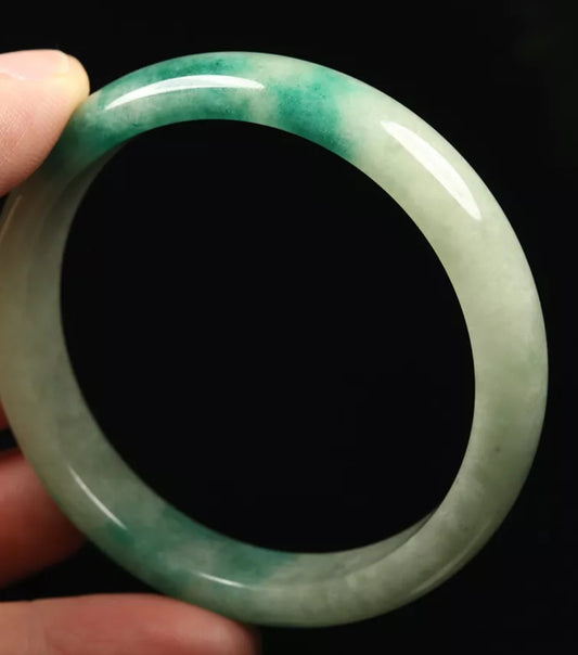 VINTAGE Small Jadeite Green Jade Bangle Size 56mm U584