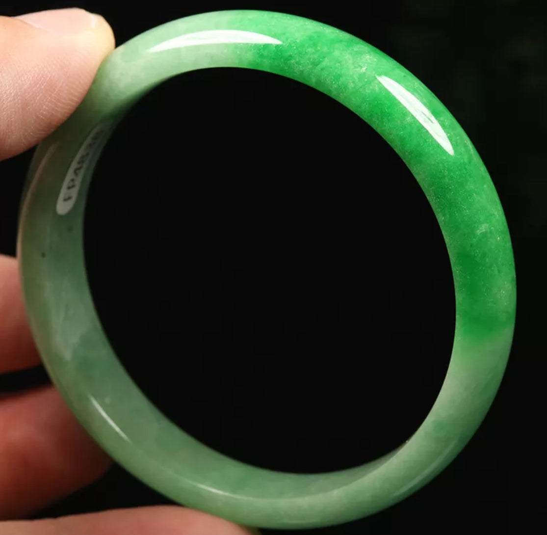 VINTAGE Small Jadeite Green Jade Bangle Size 56mm S729