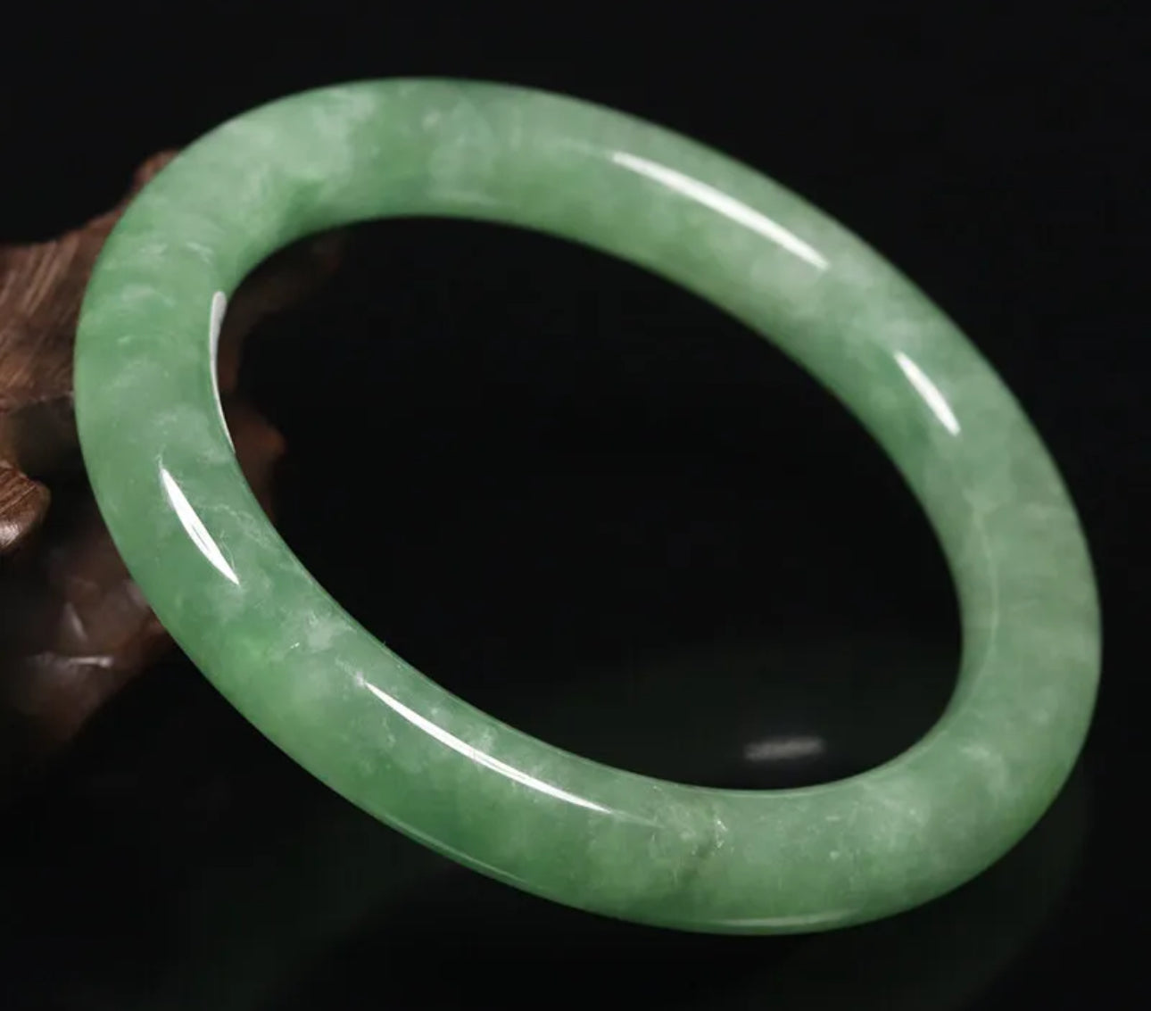 VINTAGE Small Jadeite Green Jade Bangle Round Princess Cut Size 55mm Y395