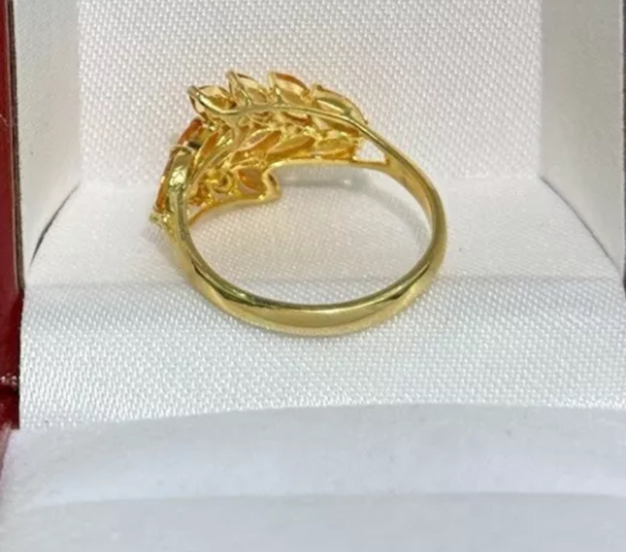 VINTAGE (Owned)14K Solid Gold Orange Sapphire Size 6.75US - JazzyJewelbyAmina 