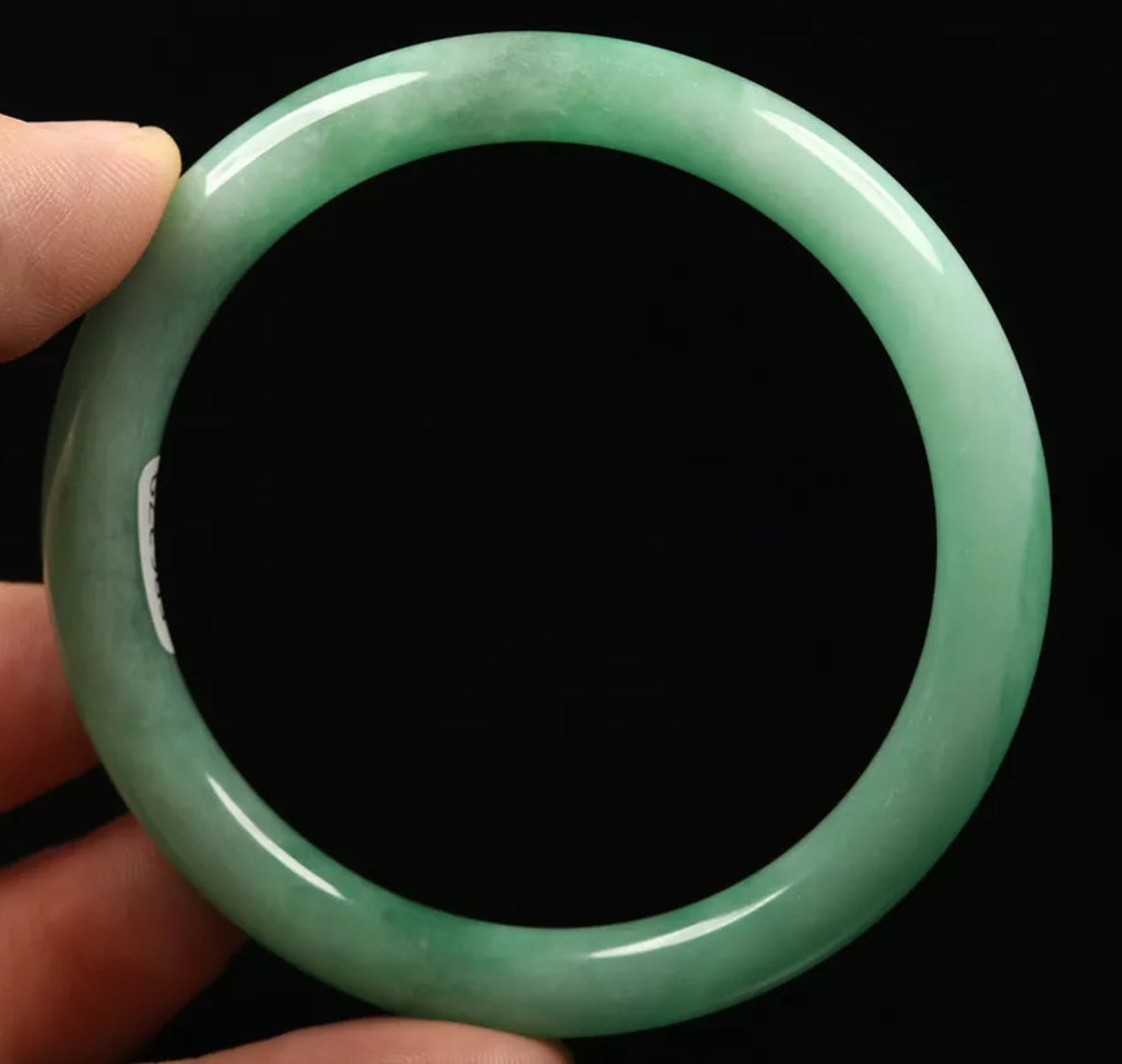 VINTAGE Medium Jadeite Green Jade Bangle Size 58mm Round Princess Cut Size Apple Green Jade! D379 - JazzyJewelbyAmina 