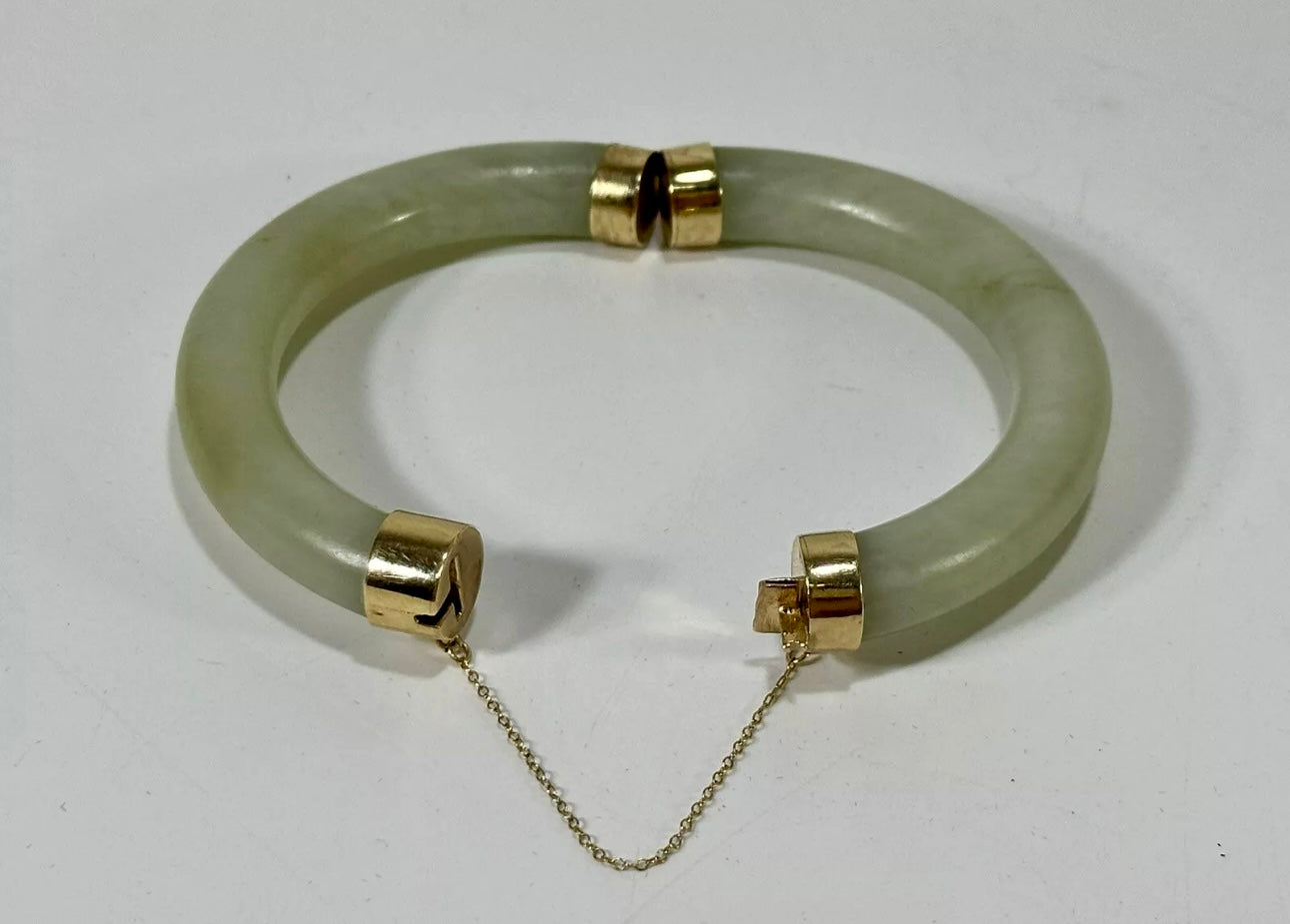 VINTAGE 14k Gold Hinged Jade Bangle w/ Safety Chain