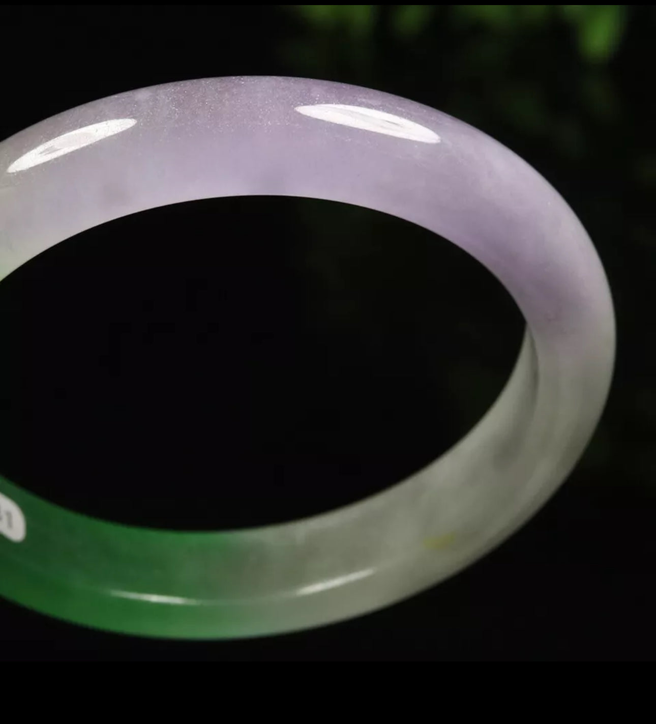 VINTAGE Medium Jadeite Green/Lavender Jade Bangle Size 59mm D615