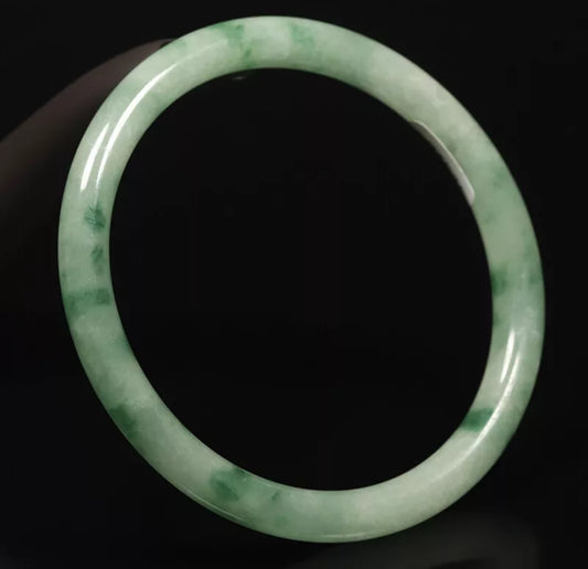 VINTAGE Medium Jadeite Green/White Jade Bangle Size 59mm Round Princess Cut Size 59mm G123