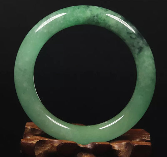 VINTAGE Small Jadeite Green Jade Bangle-Round Princess Chunky Cut Size 56mm M585