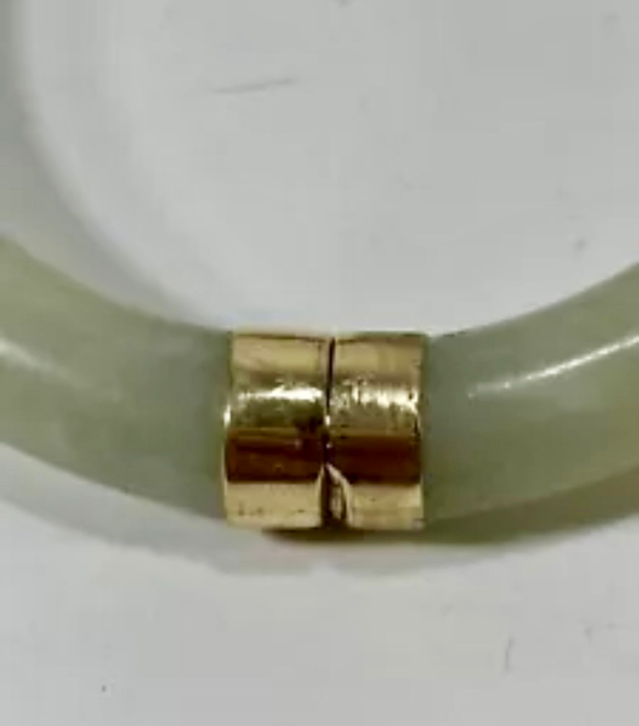 VINTAGE 14k Gold Hinged Jade Bangle w/ Safety Chain