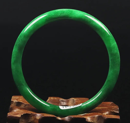 VINTAGE Small Jadeite Green Jade Bangle Round Princess Cut Size 56mm M829 Emerald Green!