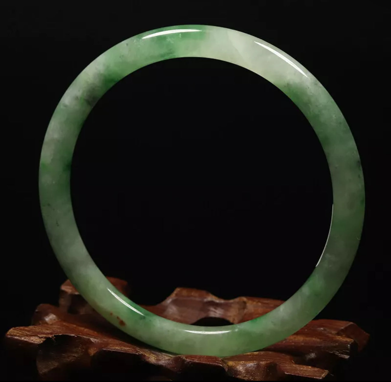 VINTAGE Medium Jadeite Green Jade Bangle Size 59mm Round Princess Thin Cut U301