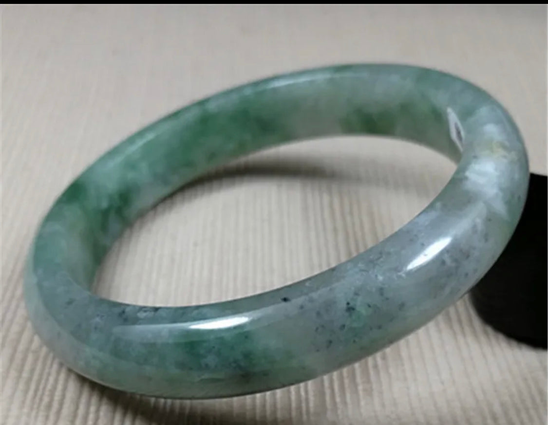 VINTAGE Large Jadeite Green Jade Bangle Size 62mm S80