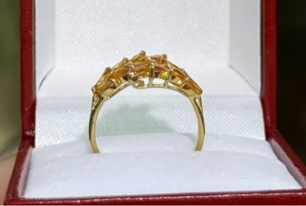 VINTAGE (Owned)14K Solid Gold Orange Sapphire Size 6.75US - JazzyJewelbyAmina 