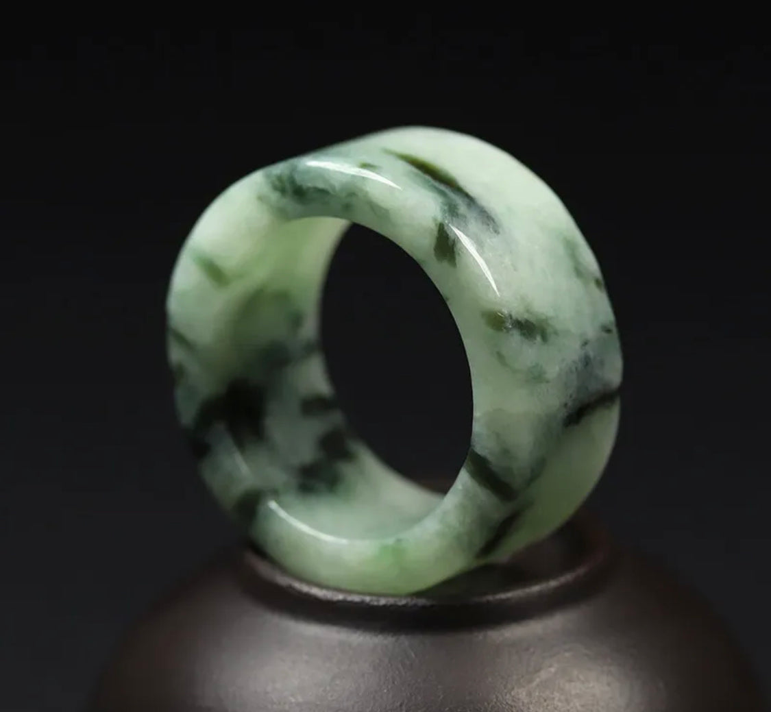 VINTAGE Large Marble Green Jade Thumb Ring - Certified Size 11US