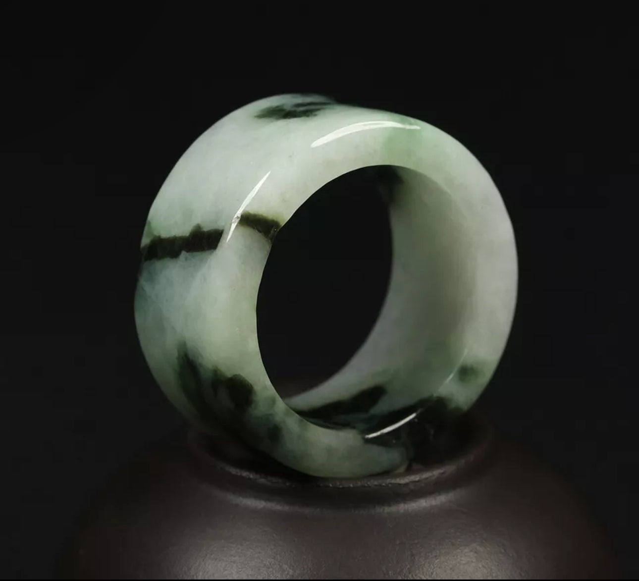 VINTAGE Large Jadeite Green Jade Thumb Ring - Marble Jade Hues Size 11.5 U396 - JazzyJewelbyAmina 