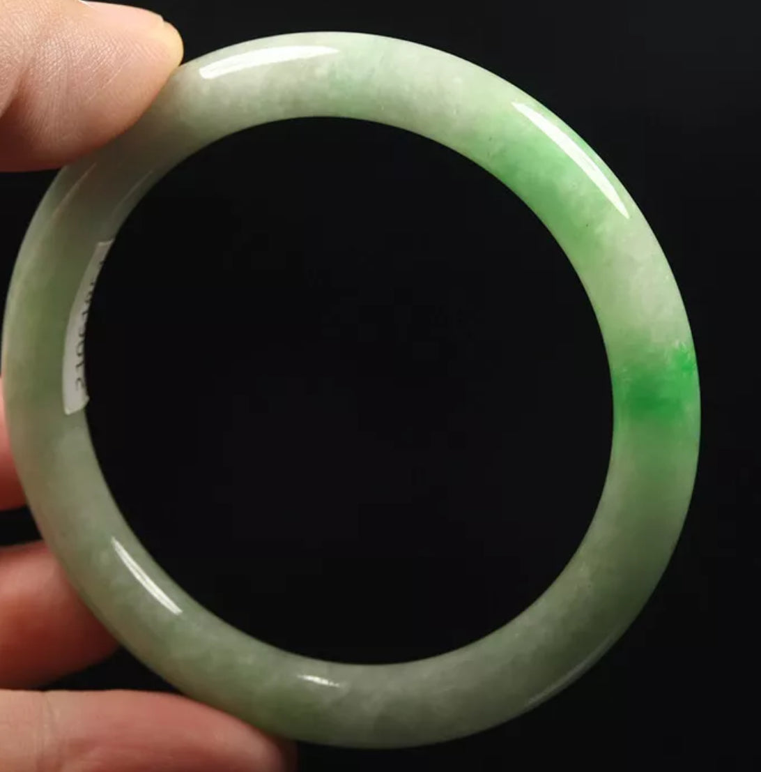 VINTAGE Medium Jadeite Green Jade Bangle Size 59mm O755 - JazzyJewelbyAmina 