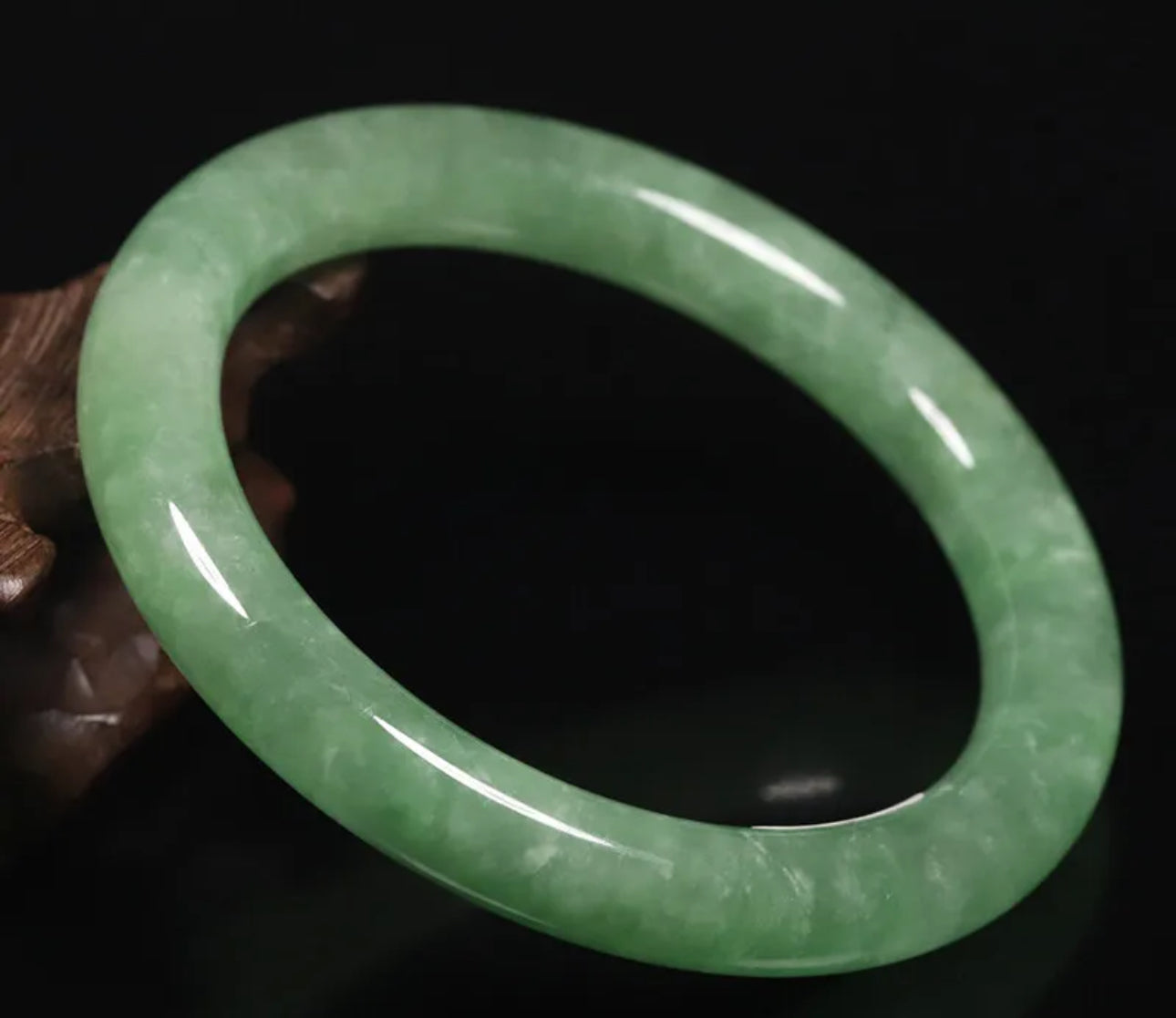 VINTAGE Small Jadeite Green Jade Bangle Round Princess Cut Size 55mm Y395