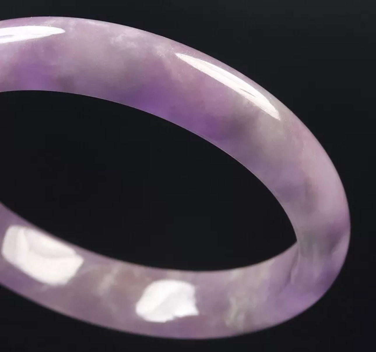 VINTAGE Small Jade Lavender Bangle Size 56mm O687