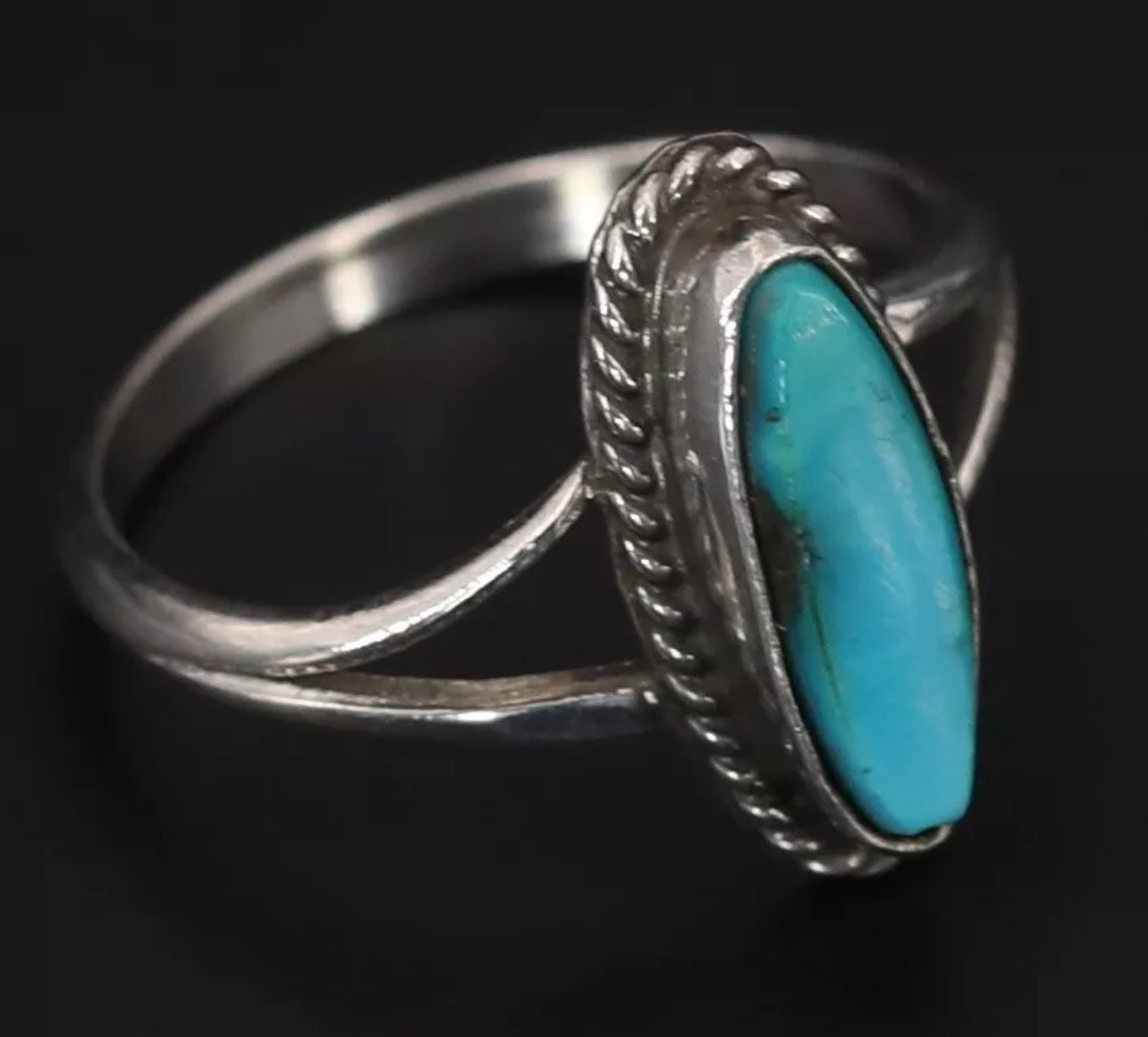 VINTAGE - NAVAJO Turquoise Elongated Braided STERLING SILVER Ring Size 6US