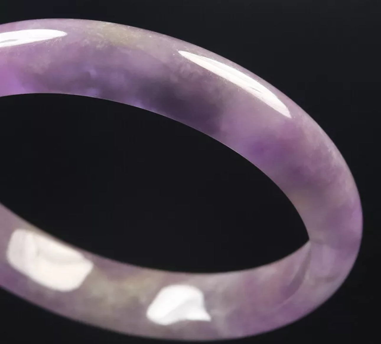 VINTAGE Small Jade Lavender Bangle Size 56mm O687