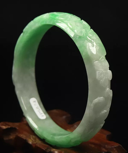 VINTAGE Large Jadeite Green/White Jade Bangle Hand-Carved Fish Lotus Flower Size 61mm G874 Fortune & Enlightenment