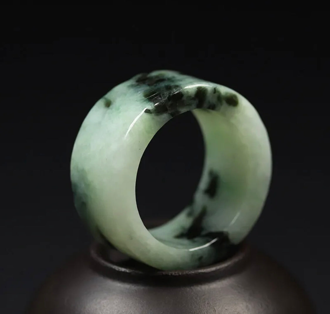 VINTAGE Large Marble Green Jade Thumb Ring - Certified Size 11US
