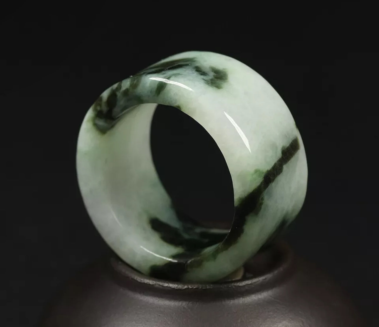 VINTAGE Large Jadeite Green Jade Thumb Ring - Marble Jade Hues Size 11.5 U396 - JazzyJewelbyAmina 