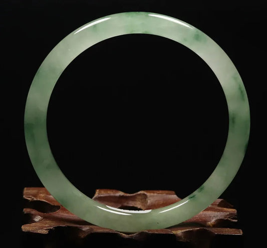 VINTAGE Medium Jadeite Green Jade Bangle Size 59mm  Round Princess Cut A37