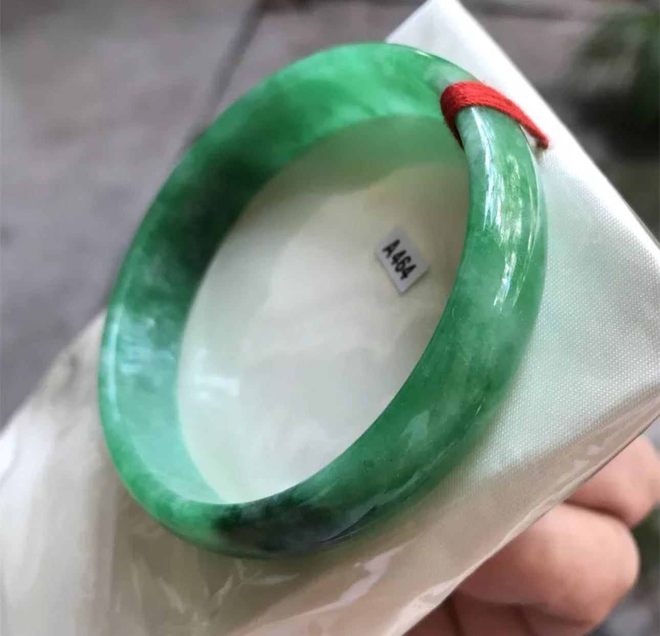 VINTAGE Large Jadeite Green Jade Bangle Size 62mm Emerald Green A464