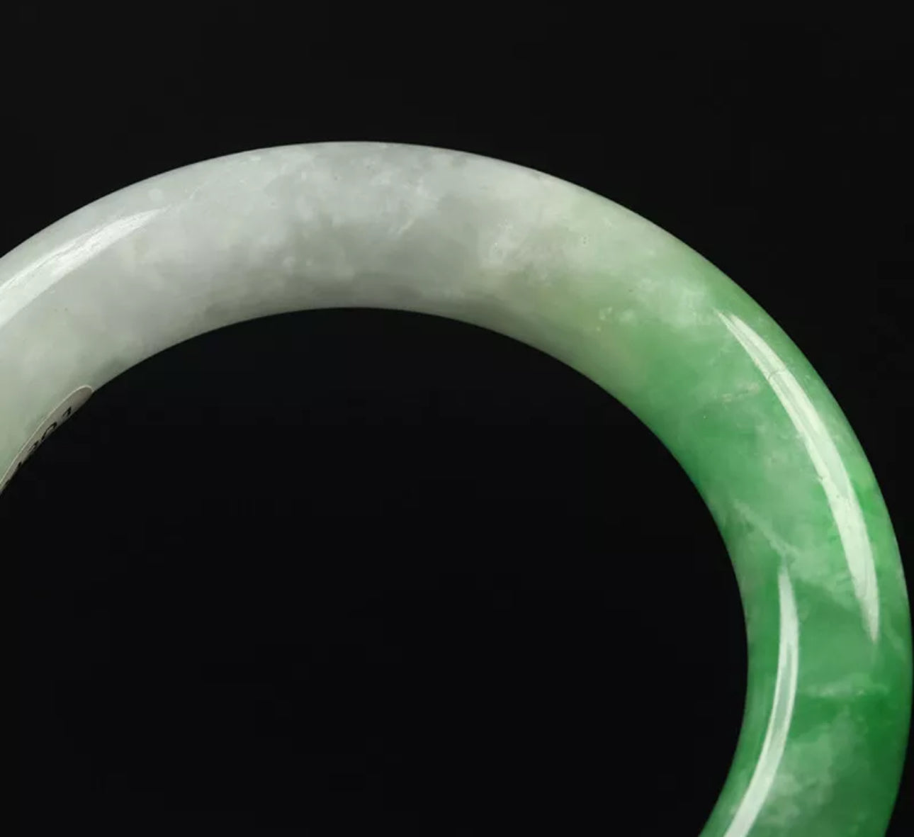 VINTAGE Medium Jadeite Green Jade Bangle Size 59mm Round Princess Cut D655