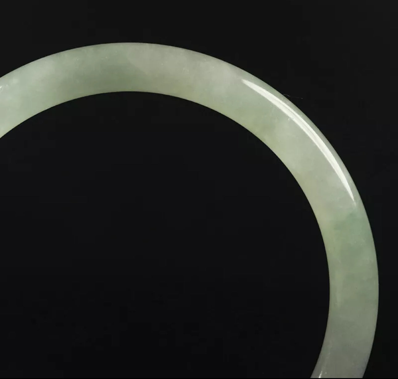 VINTAGE Medium Jadeite Green Jade Bangle Size 59mm Round Princess Thin Cut O485