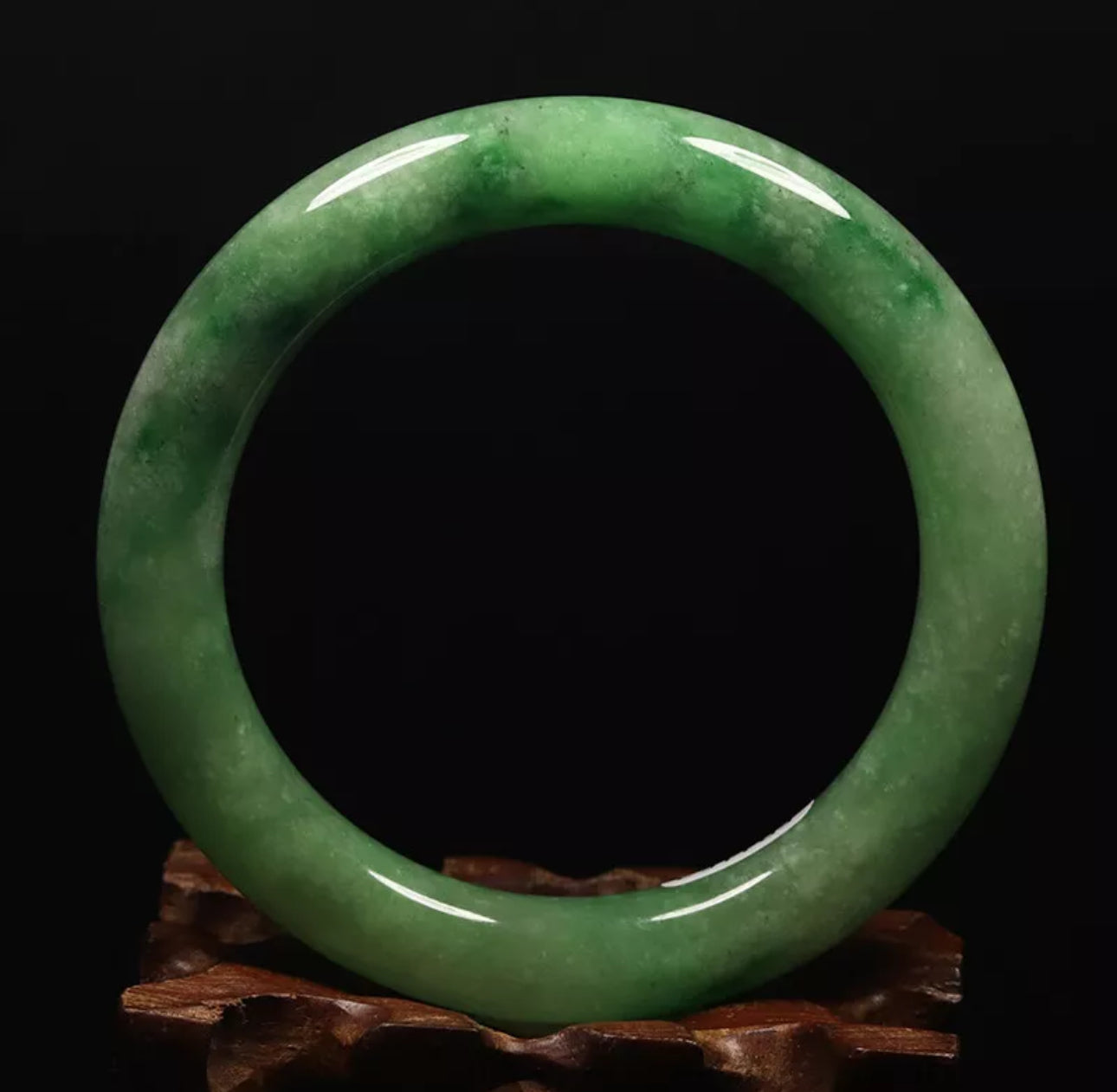 VINTAGE Medium Jadeite Green Jade Bangle Size 59mm D357