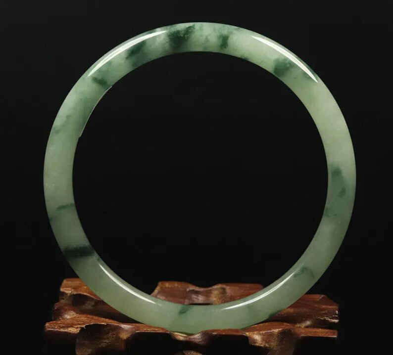 VINTAGE Large Jadeite Green Jade Bangle from Burma Size 62mm N993