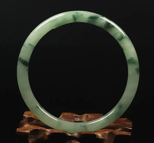 VINTAGE Large Jadeite Green Jade Bangle from Burma Size 62mm N993