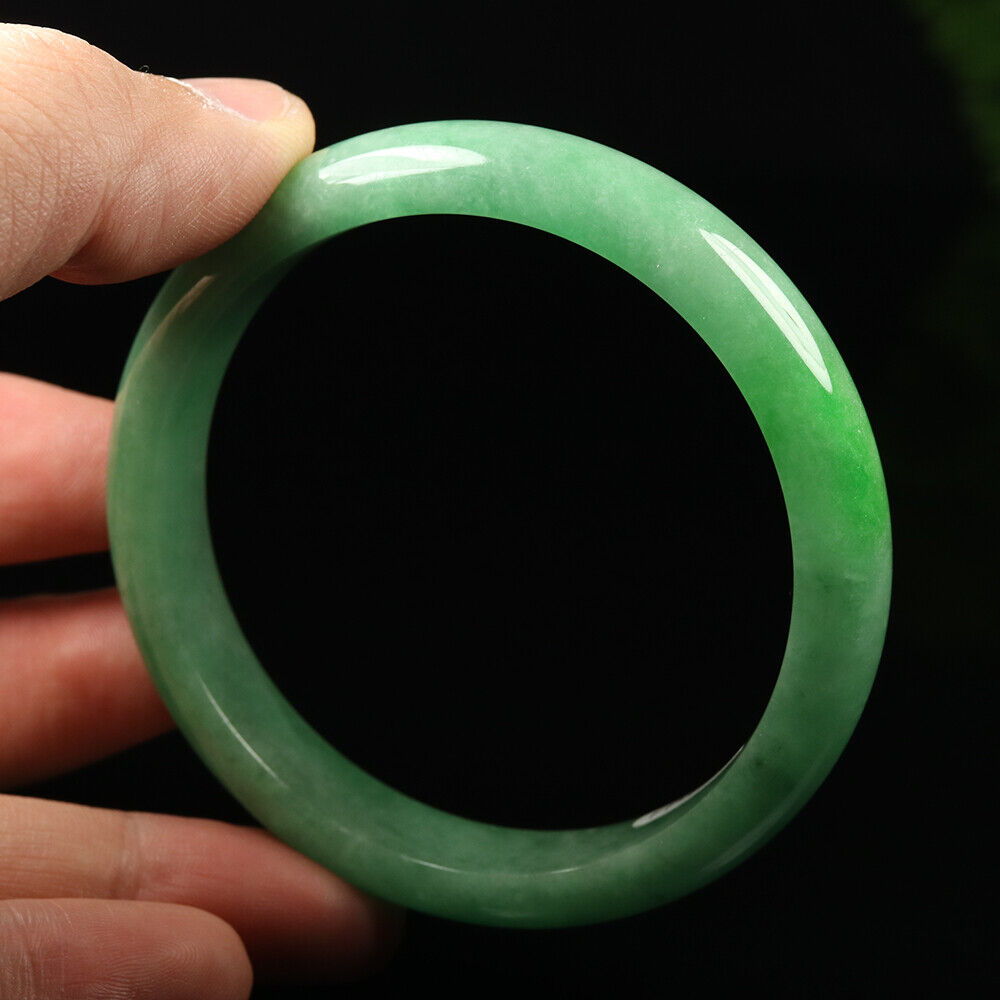 VINTAGE Large Jadeite Green Jade Bangle Size 60mm J783